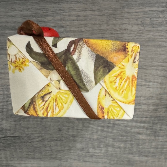 Sapone Vegetale LEMON Soap Bar Handmade in Italy 300g/10.5oz - Picture 5 of 7